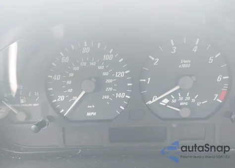 2005 BMW 325Ci z USA, uszkodzony, nr VIN WBABD334X5PL07426